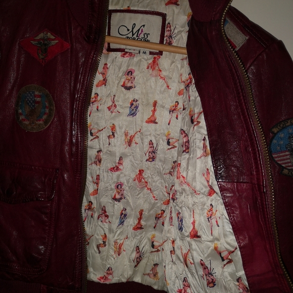 Bomber leather jacket - Picture 6 of 8